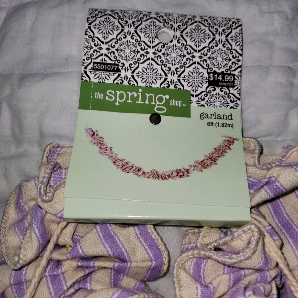Garland, Vintage Look Ruffle, Purple/Beige